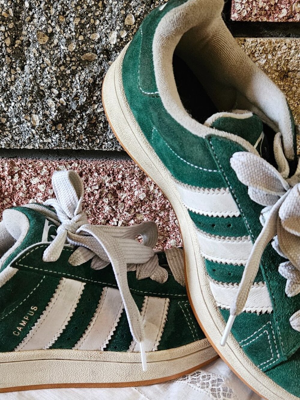 adidas 00s campus shoes dark green & white M 7.5